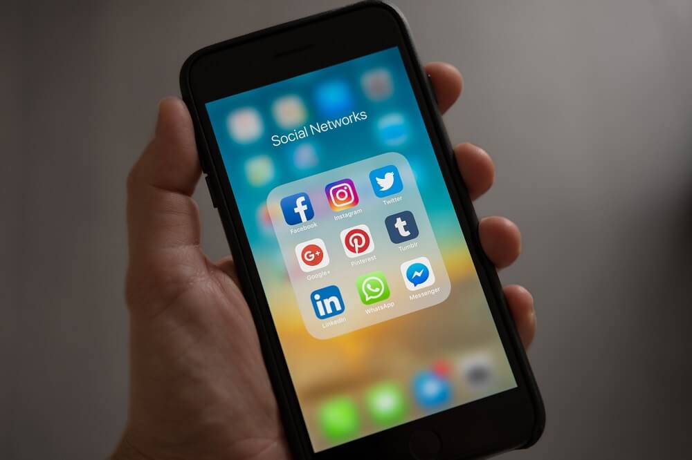Jak naprawić telefon, który nie chce się włączyć?